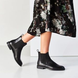 black hunter ankle boots